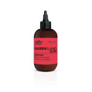 Shot-Queensland Sun - Sérum Un aceite con altísimo poder reestructurante y regenerador para todo tipo de cabello. Su fórmula concentrada penetra profundamente en la fibra capilar, reparando los daños desde el interior y devolviendo al cabello su fuerza, elasticidad y brillo. Perfecto para usar después de la exposición solar como tratamiento intensivo.